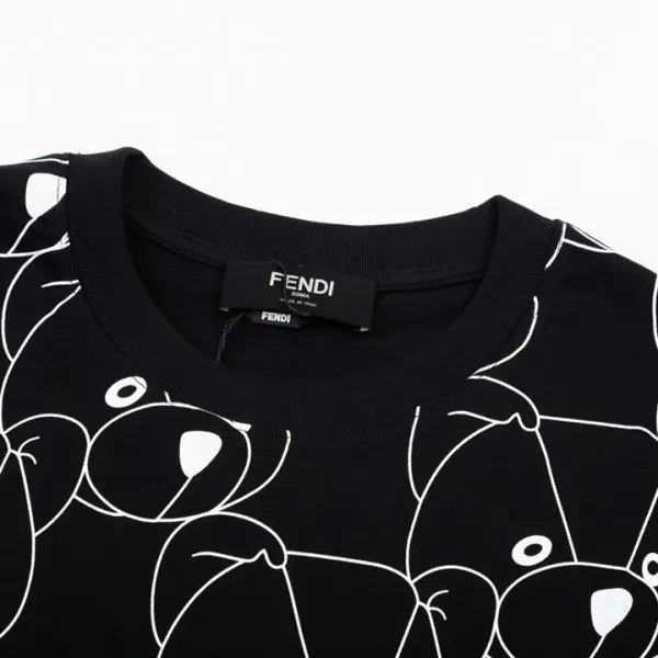 【2026】【FENDI 公式旗艦店】フェンディ Tシャツ ご好評に付き再入荷! 【2026】【FENDI 公式旗艦店】フェンディ Tシャツ ご好評に付き再入荷!