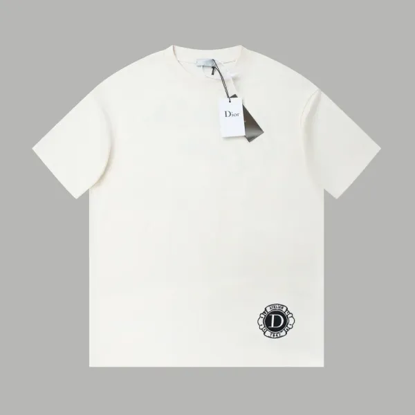 【2026】【DIOR  公式旗艦店】ディオール  Tシャツ ご好評に付き再入荷！