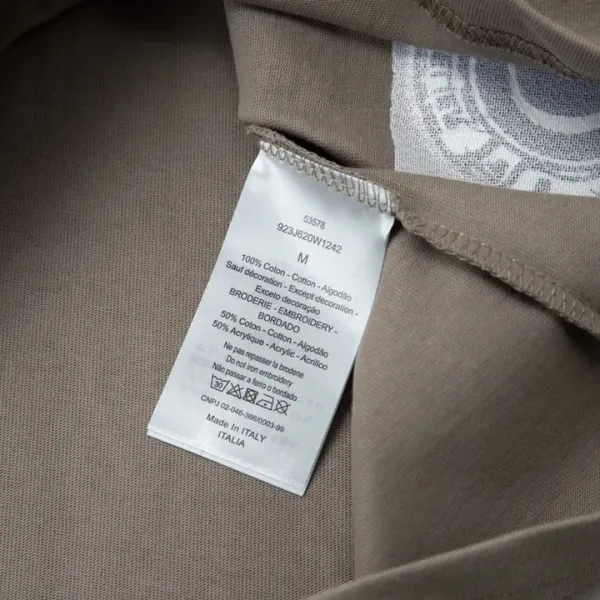 【2026】【DIOR  公式旗艦店】ディオール  Tシャツ ご好評に付き再入荷！