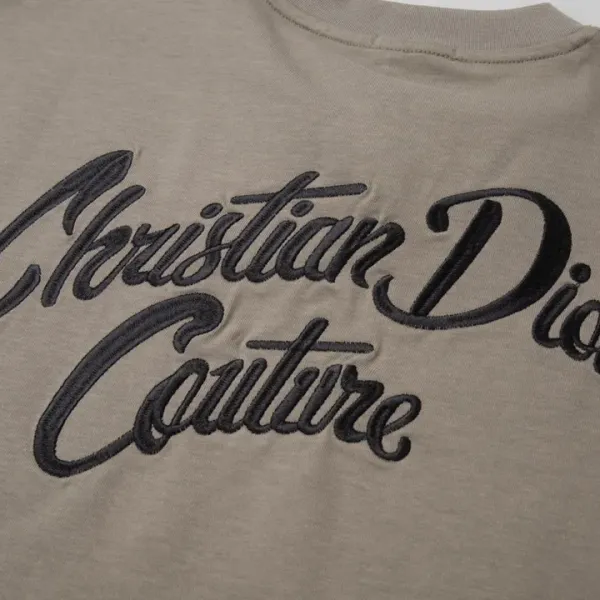 【2026】【DIOR  公式旗艦店】ディオール  Tシャツ ご好評に付き再入荷！