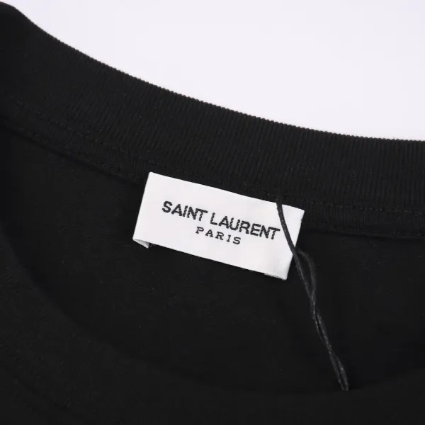 【2026】【YSL SAINT LAURENT公式旗艦店】 サンローラン Tシャツご好評に付き再入荷! 【2026】【YSL SAINT LAURENT公式旗艦店】 サンローラン Tシャツご好評に付き再入荷!