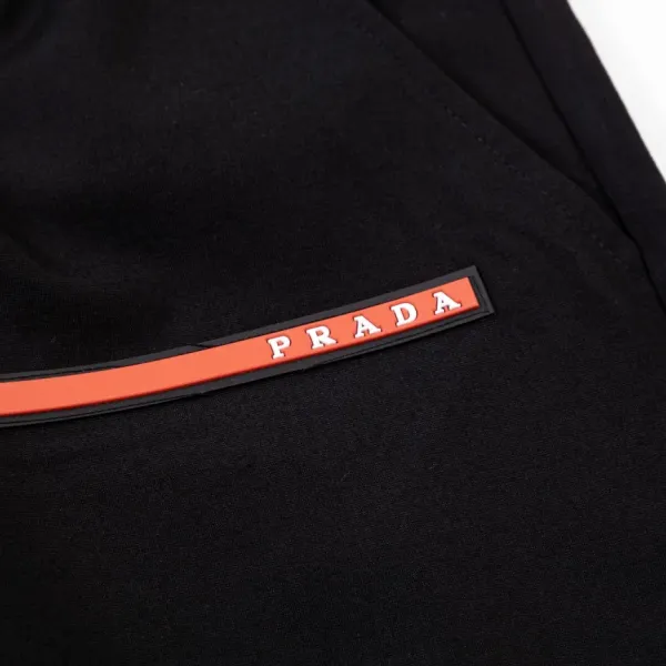 【2026】【PRADA 公式旗艦店】プラダ ショートパンツ ご好評に付き再入荷! 【2026】【PRADA 公式旗艦店】プラダ ショートパンツ ご好評に付き再入荷!
