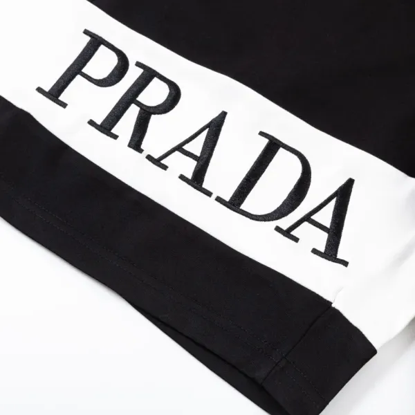 【2026】【PRADA 公式旗艦店】プラダ ショートパンツ ご好評に付き再入荷! 【2026】【PRADA 公式旗艦店】プラダ ショートパンツ ご好評に付き再入荷!