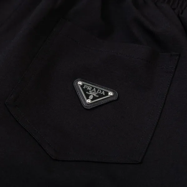 【2026】【PRADA 公式旗艦店】プラダ ショートパンツ ご好評に付き再入荷! 【2026】【PRADA 公式旗艦店】プラダ ショートパンツ ご好評に付き再入荷!