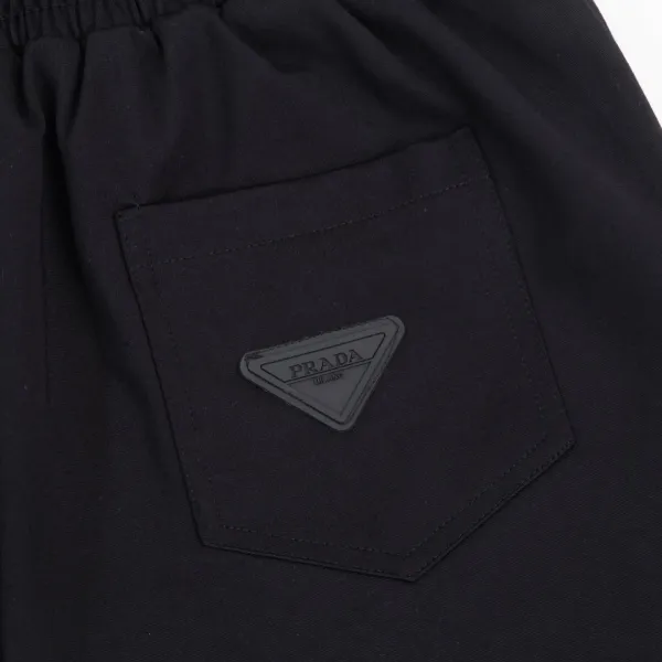 【2026】【PRADA 公式旗艦店】プラダ ショートパンツ ご好評に付き再入荷! 【2026】【PRADA 公式旗艦店】プラダ ショートパンツ ご好評に付き再入荷!