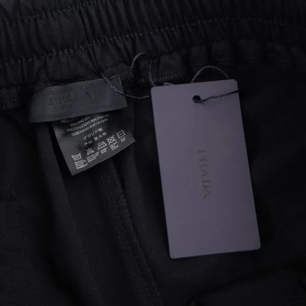 【2026】【PRADA 公式旗艦店】プラダ ショートパンツ ご好評に付き再入荷! 【2026】【PRADA 公式旗艦店】プラダ ショートパンツ ご好評に付き再入荷!