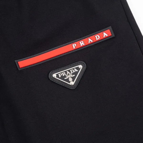 【2026】【PRADA 公式旗艦店】プラダ ショートパンツ ご好評に付き再入荷! 【2026】【PRADA 公式旗艦店】プラダ ショートパンツ ご好評に付き再入荷!