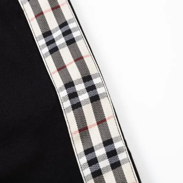 【2026】【BURBERRY 公式旗艦店】バーバリー ショートパンツ ご好評に付き再入荷! 【2026】【BURBERRY 公式旗艦店】バーバリー ショートパンツ ご好評に付き再入荷!