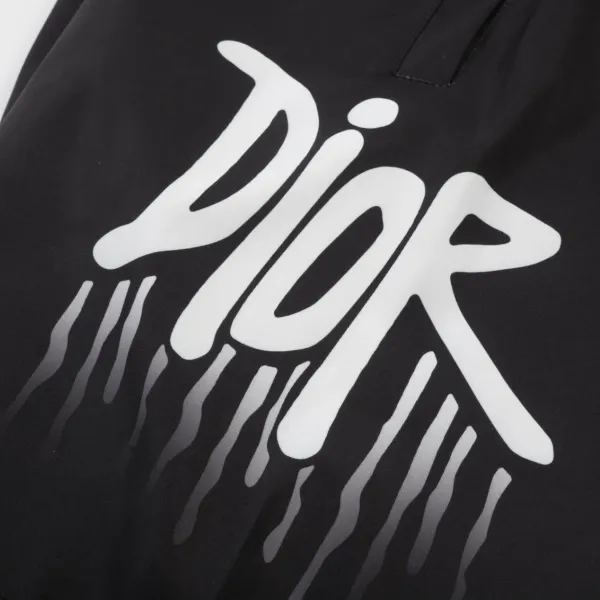 【2026】【DIOR 公式旗艦店】ディオール ショートパンツ ご好評に付き再入荷! 【2026】【DIOR 公式旗艦店】ディオール ショートパンツ ご好評に付き再入荷!