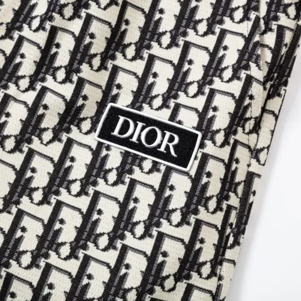 【2026】【DIOR 公式旗艦店】ディオール ショートパンツ ご好評に付き再入荷! 【2026】【DIOR 公式旗艦店】ディオール ショートパンツ ご好評に付き再入荷!