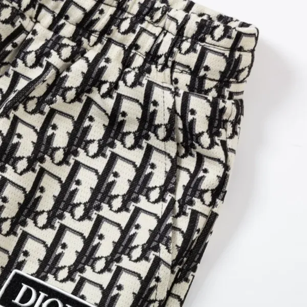【2026】【DIOR 公式旗艦店】ディオール ショートパンツ ご好評に付き再入荷! 【2026】【DIOR 公式旗艦店】ディオール ショートパンツ ご好評に付き再入荷!