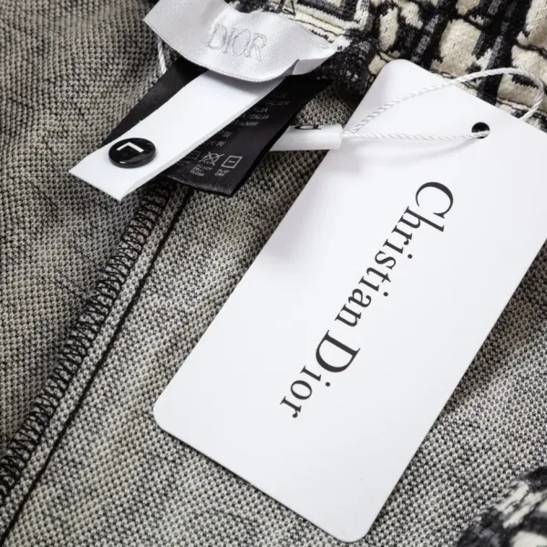 【2026】【DIOR 公式旗艦店】ディオール ショートパンツ ご好評に付き再入荷! 【2026】【DIOR 公式旗艦店】ディオール ショートパンツ ご好評に付き再入荷!
