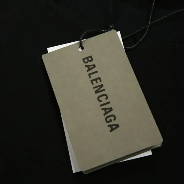 【2026】【BALENCIAGA 公式旗艦店】バレンシアガ Tシャツ ご好評に付き再入荷! 【2026】【BALENCIAGA 公式旗艦店】バレンシアガ Tシャツ ご好評に付き再入荷!