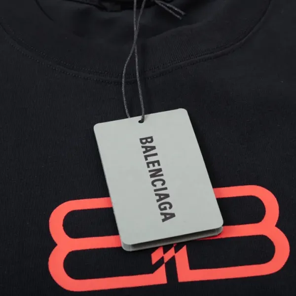 【2026】【BALENCIAGA 公式旗艦店】バレンシアガ Tシャツ ご好評に付き再入荷! 【2026】【BALENCIAGA 公式旗艦店】バレンシアガ Tシャツ ご好評に付き再入荷!
