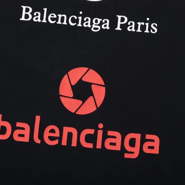 【2026】【BALENCIAGA 公式旗艦店】バレンシアガ Tシャツ ご好評に付き再入荷! 【2026】【BALENCIAGA 公式旗艦店】バレンシアガ Tシャツ ご好評に付き再入荷!