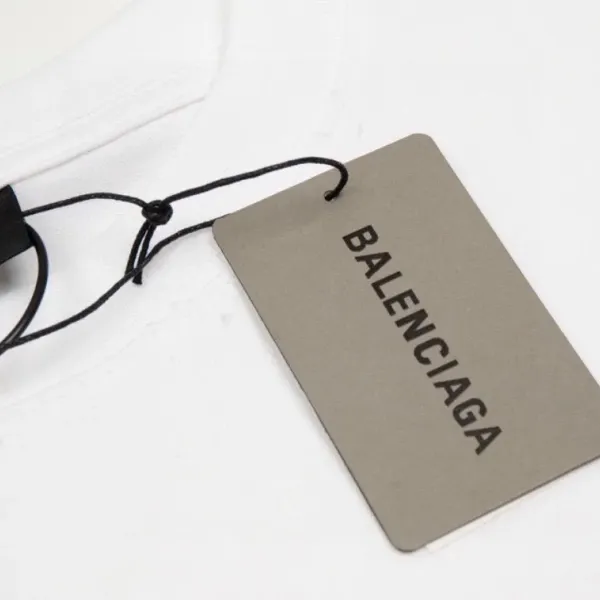 【2026】【BALENCIAGA 公式旗艦店】バレンシアガ Tシャツ ご好評に付き再入荷! 【2026】【BALENCIAGA 公式旗艦店】バレンシアガ Tシャツ ご好評に付き再入荷!