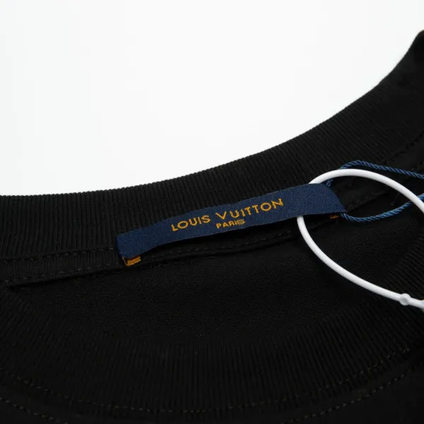 【2026】LV【LOUIS VUITTON 公式旗艦店】 ルイヴィトン Tシャツ ご好評に付き再入荷! 【2026】LV【LOUIS VUITTON 公式旗艦店】 ルイヴィトン Tシャツ ご好評に付き再入荷!