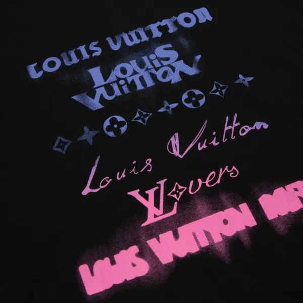 【2026】LV【LOUIS VUITTON 公式旗艦店】 ルイヴィトン Tシャツ ご好評に付き再入荷! 【2026】LV【LOUIS VUITTON 公式旗艦店】 ルイヴィトン Tシャツ ご好評に付き再入荷!
