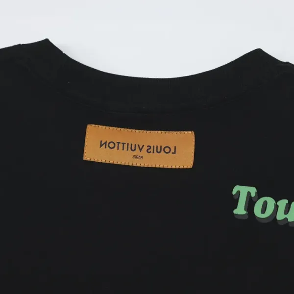 【2026】【LOUIS VUITTON 公式旗艦店】 ルイヴィトン Tシャツ ご好評に付き再入荷! 【2026】【LOUIS VUITTON 公式旗艦店】 ルイヴィトン Tシャツ ご好評に付き再入荷!