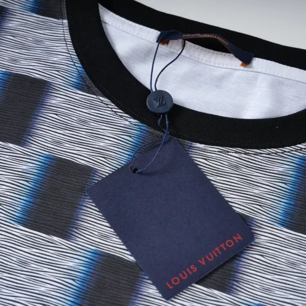 【2026】【LOUIS VUITTON 公式旗艦店】 ルイヴィトン  Tシャツ ご好評に付き再入荷！