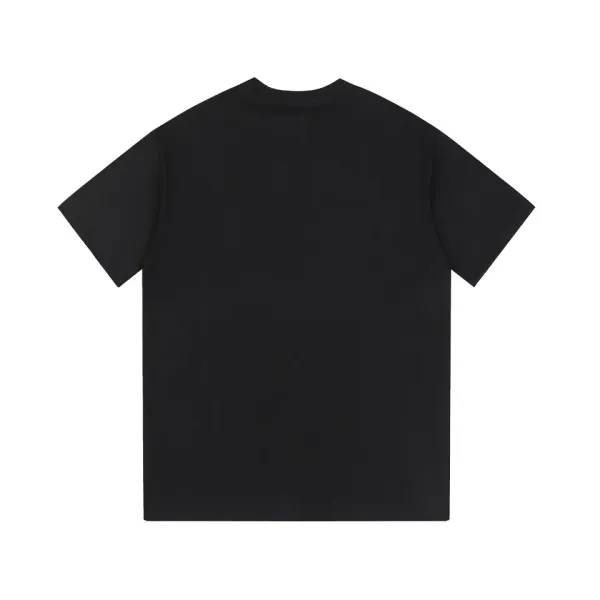 【2026】【FENDI公式旗艦店】フェンディ Tシャツ ご好評に付き再入荷! 【2026】【FENDI公式旗艦店】フェンディ Tシャツ ご好評に付き再入荷!