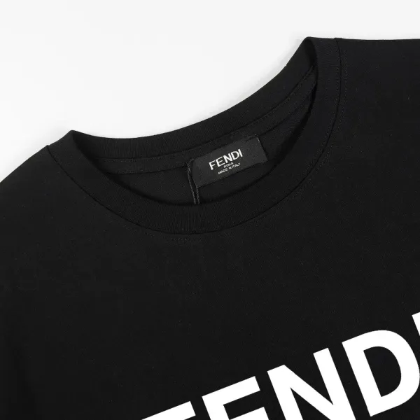 【2026】【FENDI公式旗艦店】フェンディ Tシャツ ご好評に付き再入荷! 【2026】【FENDI公式旗艦店】フェンディ Tシャツ ご好評に付き再入荷!