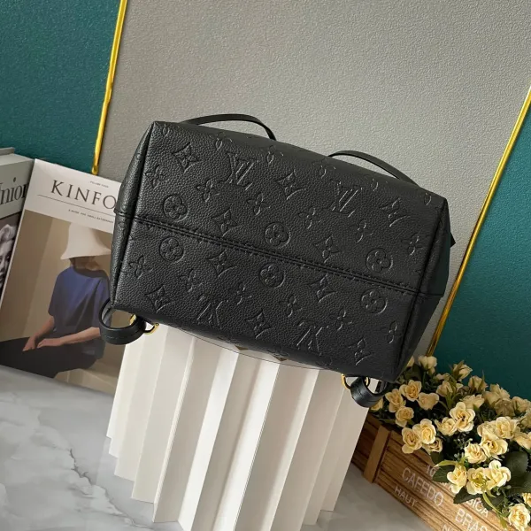 【2026】【LOUIS VUITTON 公式旗艦店】ルイヴィトン リュックサック当日出荷 好評に付き再入荷!29*38*20CM 【2026】【LOUIS VUITTON 公式旗艦店】ルイヴィトン リュックサック当日出荷 好評に付き再入荷!29*38*20CM