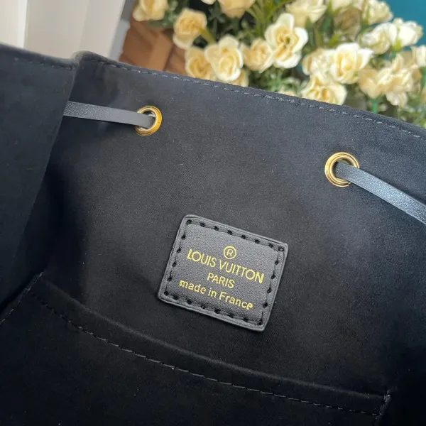 【2026】【LOUIS VUITTON 公式旗艦店】ルイヴィトン リュックサック当日出荷 好評に付き再入荷!29*38*20CM 【2026】【LOUIS VUITTON 公式旗艦店】ルイヴィトン リュックサック当日出荷 好評に付き再入荷!29*38*20CM