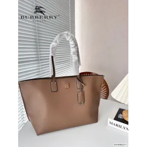 【2026】【BURBERRY 公式旗艦店】バーバリー  ハンドバッグ 当日出荷 好評に付き再入荷！34*28CM