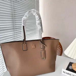 【2026】【BURBERRY 公式旗艦店】バーバリー ハンドバッグ 当日出荷 好評に付き再入荷!34*28CM 【2026】【BURBERRY 公式旗艦店】バーバリー ハンドバッグ 当日出荷 好評に付き再入荷!34*28CM