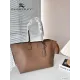 【2026】【BURBERRY 公式旗艦店】バーバリー  ハンドバッグ 当日出荷 好評に付き再入荷！34*28CM