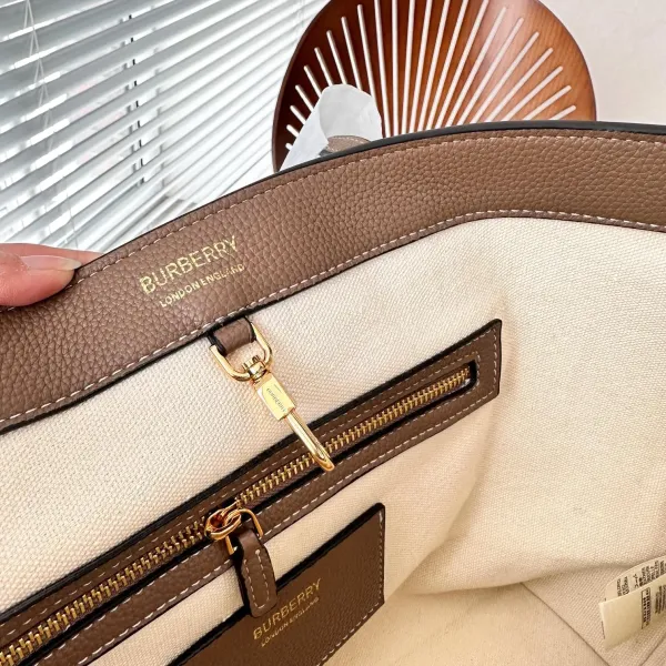 【2026】【BURBERRY 公式旗艦店】バーバリー  ハンドバッグ 当日出荷 好評に付き再入荷！34*28CM