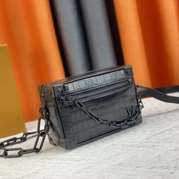 【2026】LV【LOUIS VUITTON 公式旗艦店】ルイヴィトン 斜めがけバッグ当日出荷 好評に付き再入荷!18.5*13*8CM 【2026】LV【LOUIS VUITTON 公式旗艦店】ルイヴィトン 斜めがけバッグ当日出荷 好評に付き再入荷!18.5*13*8CM