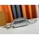 【2026】LV【LOUIS VUITTON 公式旗艦店】ルイヴィトン 斜めがけバッグ当日出荷 好評に付き再入荷!18.5*13*8CM 【2026】LV【LOUIS VUITTON 公式旗艦店】ルイヴィトン 斜めがけバッグ当日出荷 好評に付き再入荷!18.5*13*8CM