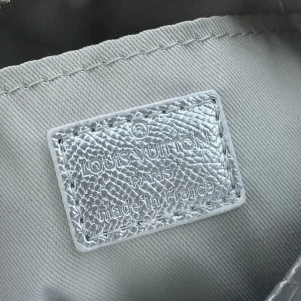 【2026】LV【LOUIS VUITTON 公式旗艦店】ルイヴィトン 斜めがけバッグ当日出荷 好評に付き再入荷!18.5*13*8CM 【2026】LV【LOUIS VUITTON 公式旗艦店】ルイヴィトン 斜めがけバッグ当日出荷 好評に付き再入荷!18.5*13*8CM