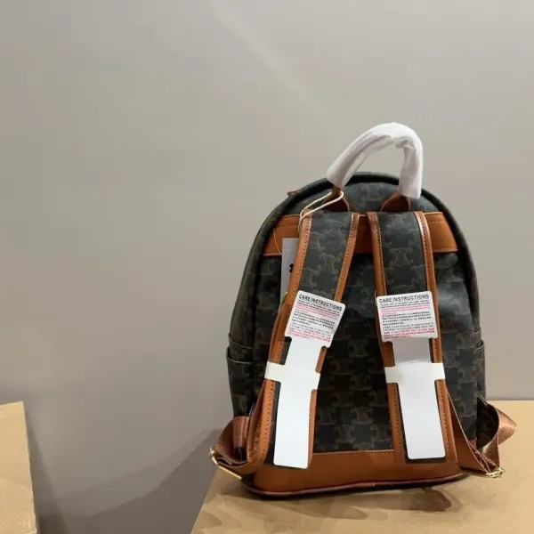 【2026】【CELINE 公式旗艦店】セリーヌ リュックサック当日出荷 好評に付き再入荷!26*32CM 【2026】【CELINE 公式旗艦店】セリーヌ リュックサック当日出荷 好評に付き再入荷!26*32CM