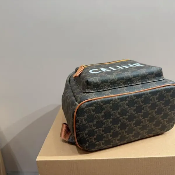 【2026】【CELINE 公式旗艦店】セリーヌ リュックサック当日出荷 好評に付き再入荷!26*32CM 【2026】【CELINE 公式旗艦店】セリーヌ リュックサック当日出荷 好評に付き再入荷!26*32CM
