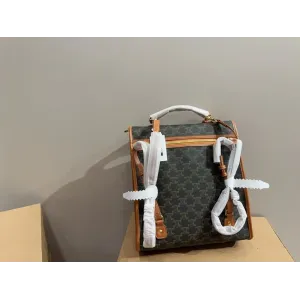 【2026】【CELINE 公式旗艦店】セリーヌ リュックサック当日出荷 好評に付き再入荷!29*32CM 【2026】【CELINE 公式旗艦店】セリーヌ リュックサック当日出荷 好評に付き再入荷!29*32CM