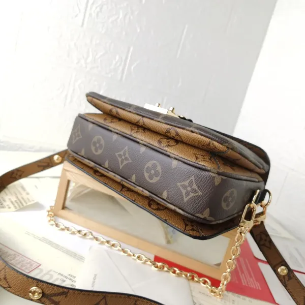 【2026】LV【LOUIS VUITTON 公式旗艦店】ルイヴィトン  斜めがけバッグ当日出荷 好評に付き再入荷！21.5*6*13.5CM