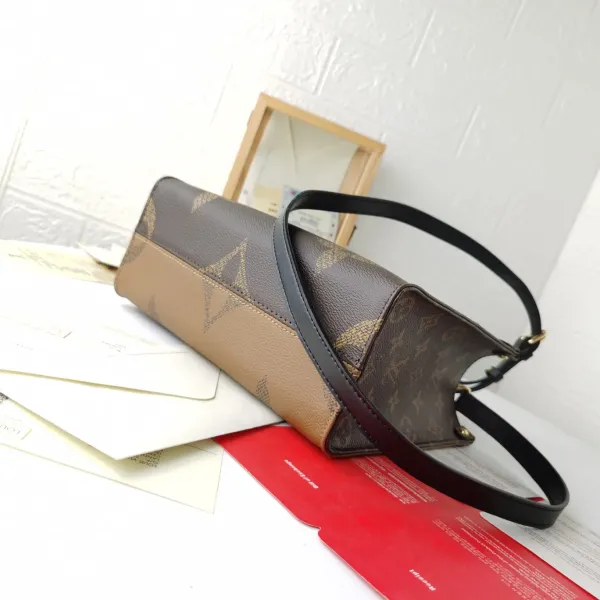 【2026】【LOUIS VUITTON 公式旗艦店】ルイヴィトン 斜めがけバッグ当日出荷 好評に付き再入荷!25CM 【2026】【LOUIS VUITTON 公式旗艦店】ルイヴィトン 斜めがけバッグ当日出荷 好評に付き再入荷!25CM