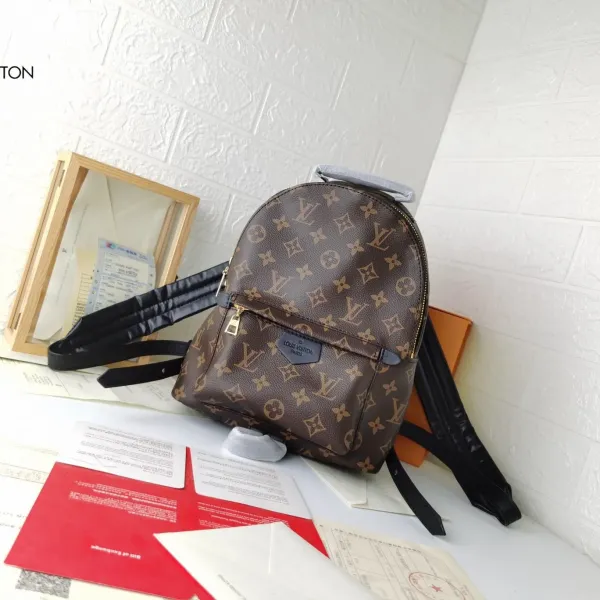 【2026】【LOUIS VUITTON 公式旗艦店】ルイヴィトン リュックサック当日出荷 好評に付き再入荷!22*29*16CM 【2026】【LOUIS VUITTON 公式旗艦店】ルイヴィトン リュックサック当日出荷 好評に付き再入荷!22*29*16CM