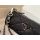 【2026】【PRADA 公式旗艦店】プラダ  斜めがけバッグ 当日出荷 好評に付き再入荷！21*11CM