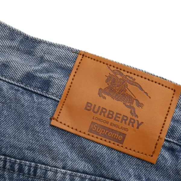 【2026】【BURBERRY 公式旗艦店】バーバリー ジーパン ご好評に付き再入荷! 【2026】【BURBERRY 公式旗艦店】バーバリー ジーパン ご好評に付き再入荷!