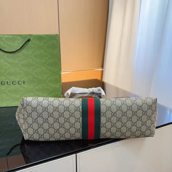 【2026】【GUCCI 公式旗艦店】グッチ ハンドバッグ 当日出荷 好評に付き再入荷!38*13*29CM 【2026】【GUCCI 公式旗艦店】グッチ ハンドバッグ 当日出荷 好評に付き再入荷!38*13*29CM