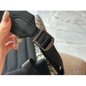【2026】【DIOR 公式旗艦店】ディオール リュックサック 当日出荷 好評に付き再入荷!30*38CM 【2026】【DIOR 公式旗艦店】ディオール リュックサック 当日出荷 好評に付き再入荷!30*38CM