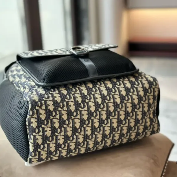 【2026】【DIOR 公式旗艦店】ディオール リュックサック 当日出荷 好評に付き再入荷！30*38CM