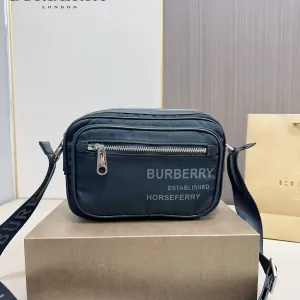 【2026】【BURBERRY 公式旗艦店】バーバリー 斜めがけバッグ 当日出荷 好評に付き再入荷!24*17CM 【2026】【BURBERRY 公式旗艦店】バーバリー 斜めがけバッグ 当日出荷 好評に付き再入荷!24*17CM