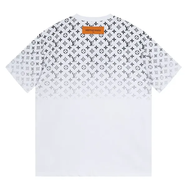 【2026】LV【LOUIS VUITTON 公式旗艦店】 ルイヴィトン Tシャツ ご好評に付き再入荷! 【2026】LV【LOUIS VUITTON 公式旗艦店】 ルイヴィトン Tシャツ ご好評に付き再入荷!