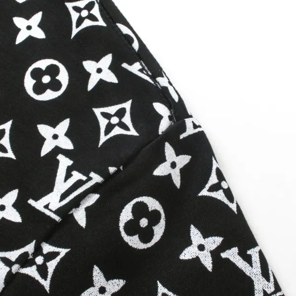 【2026】LV【LOUIS VUITTON 公式旗艦店】 ルイヴィトン Tシャツ ご好評に付き再入荷! 【2026】LV【LOUIS VUITTON 公式旗艦店】 ルイヴィトン Tシャツ ご好評に付き再入荷!