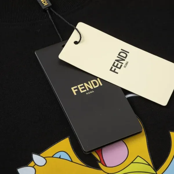 【2026】【FENDI公式旗艦店】フェンディ Tシャツ ご好評に付き再入荷! 【2026】【FENDI公式旗艦店】フェンディ Tシャツ ご好評に付き再入荷!